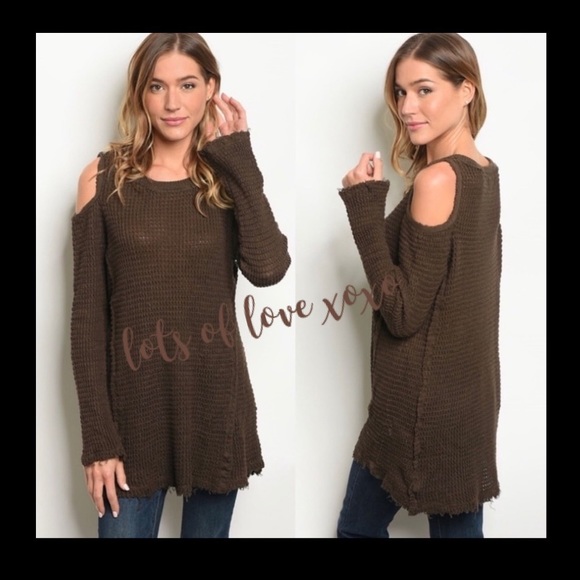 Sweaters - 🎉HOST PICK🎉LAST 1❤️COLD SHOULDER WAFFLE KNIT TOP